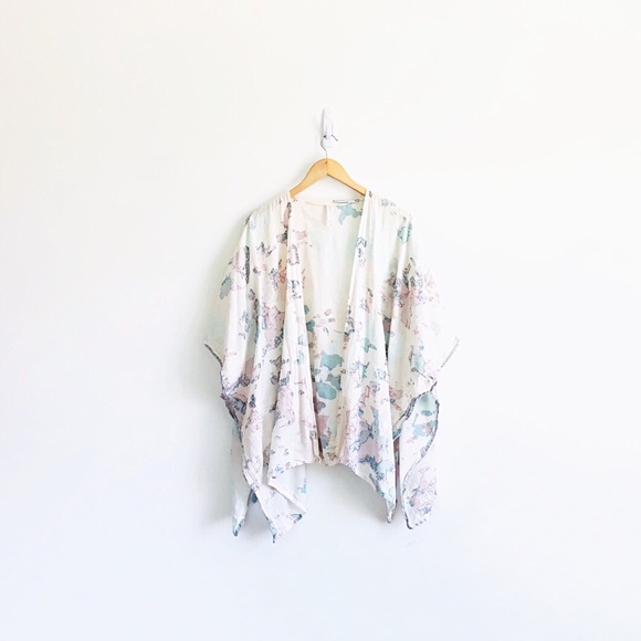 Urban Outfitters Jackets & Blazers - Urban Outfitters Textured Kimono